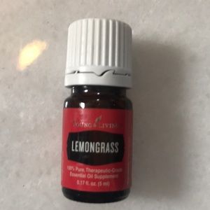 Young living lemongrass essential oil